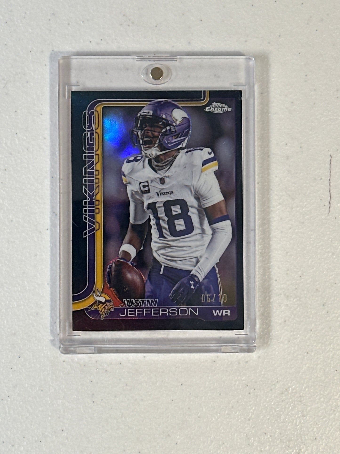Singles: Football Cards- 2025 Topps Chrome Justin Jefferson Image Variation Black /10