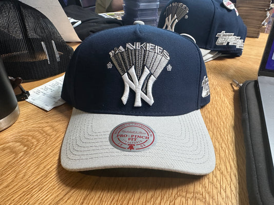 Topps x Mitchell & Ness Yankees Snapback Hat